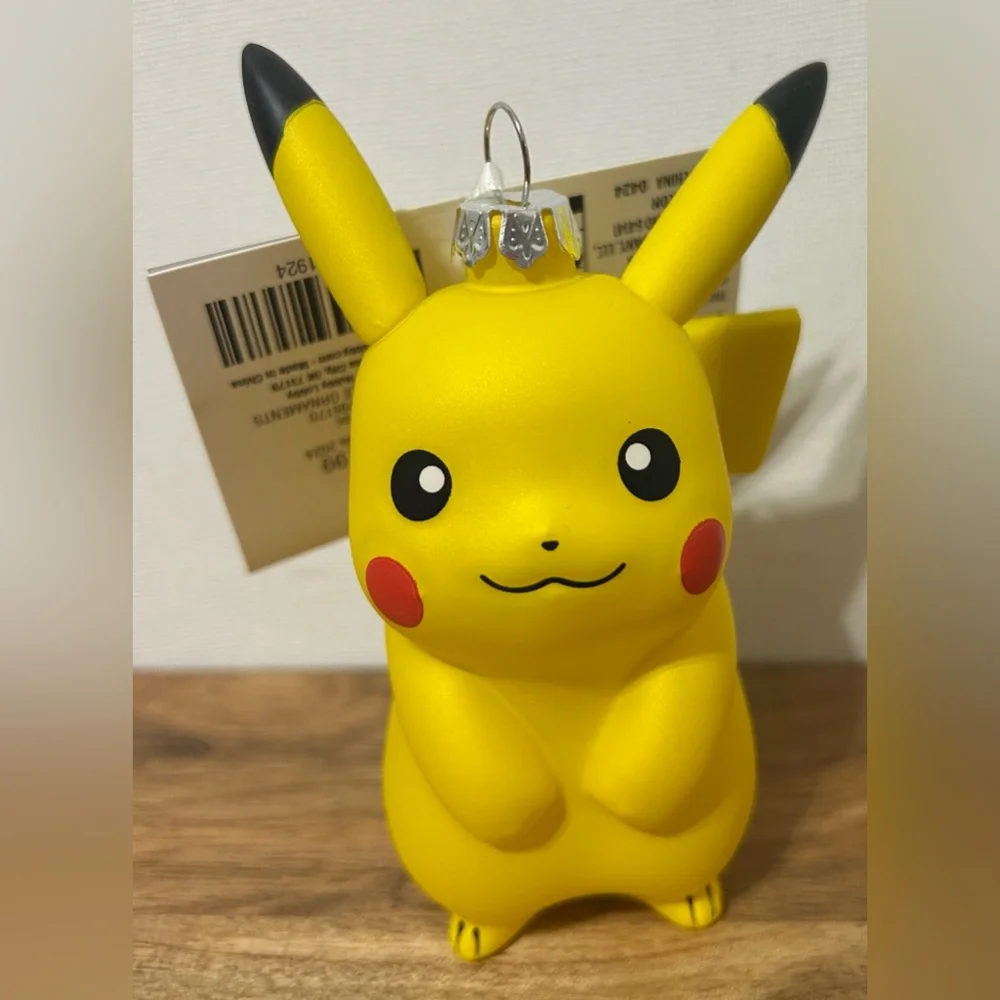 Hallmark POKÉMON PIKACHU Blown Glass Ornament 4”X3” NWT